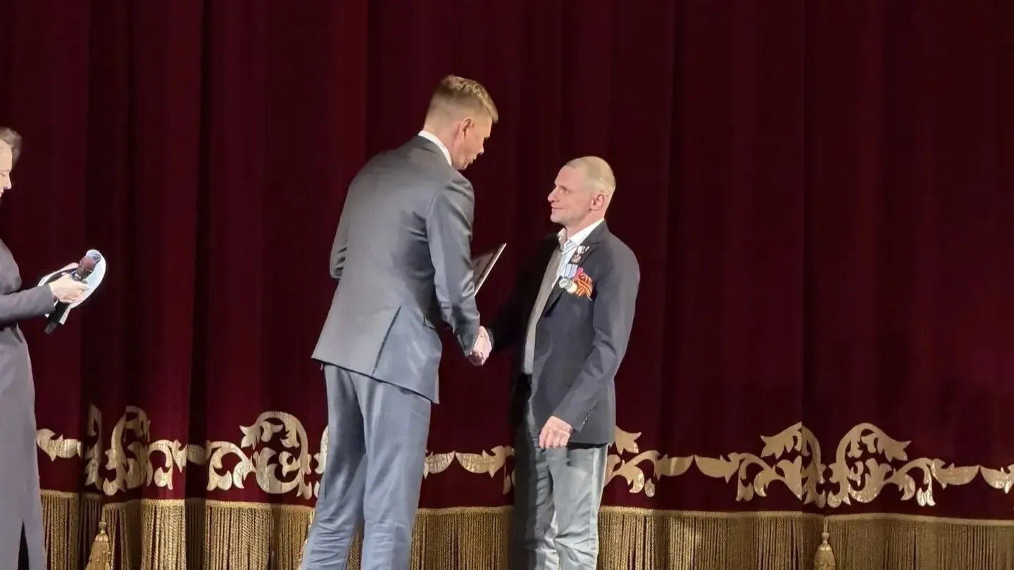 Students of Amur State Medical Academy Participate in Veterans Congress Ahead of Victory Day