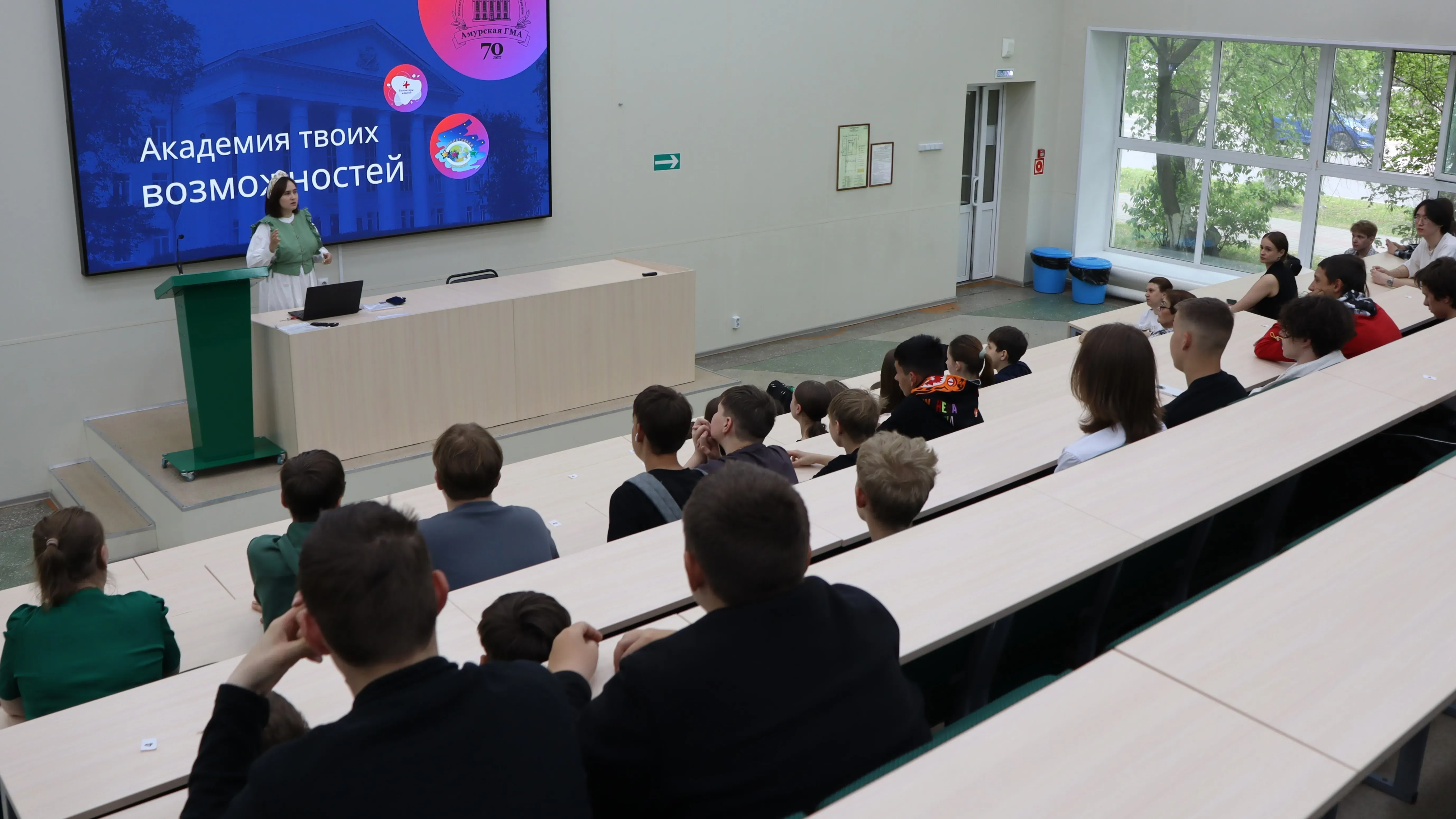 School Students Visit Amur Medical Academy at AmurExpo