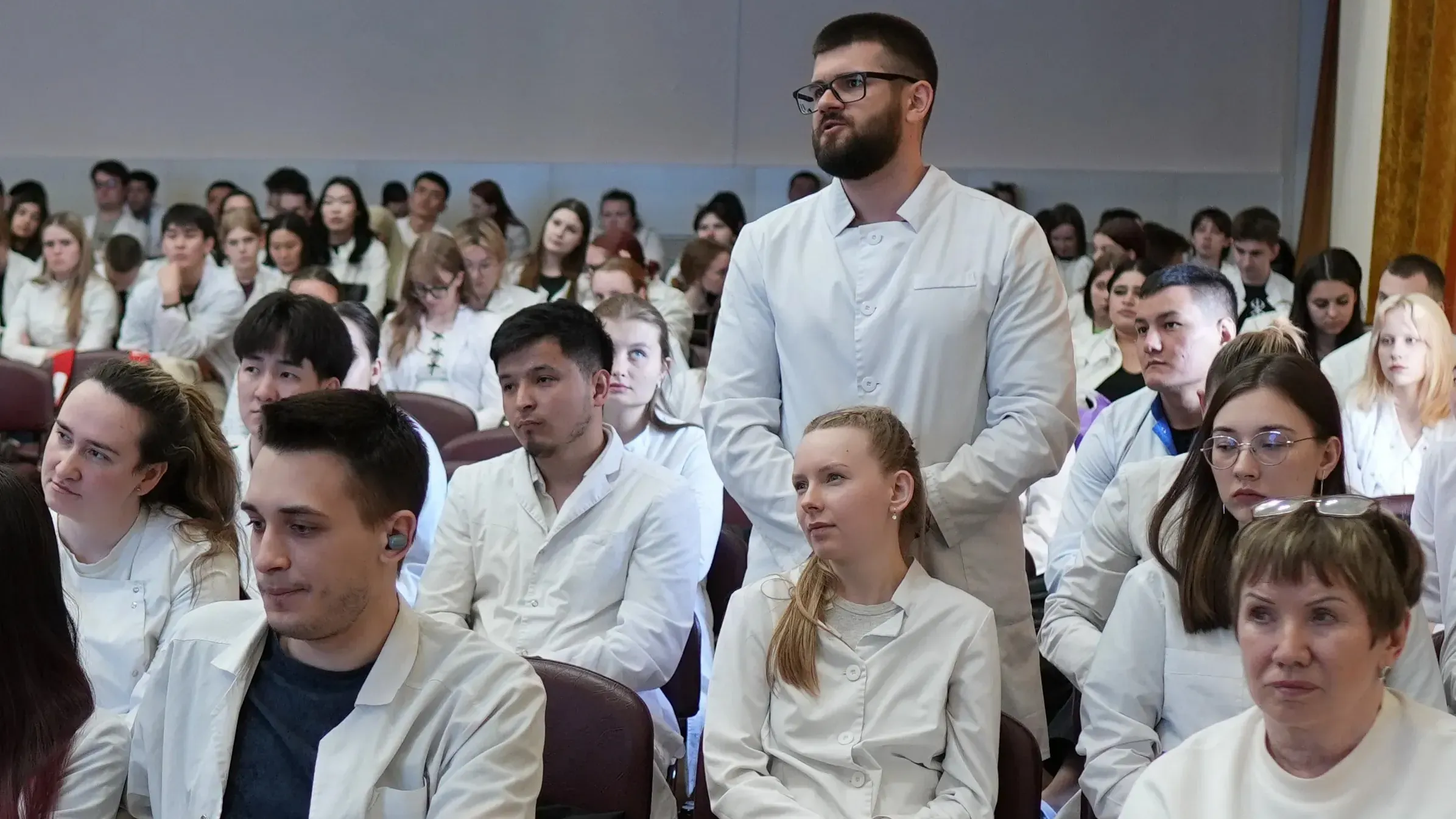 Traditional series of meetings between the university administration and students of different courses continues