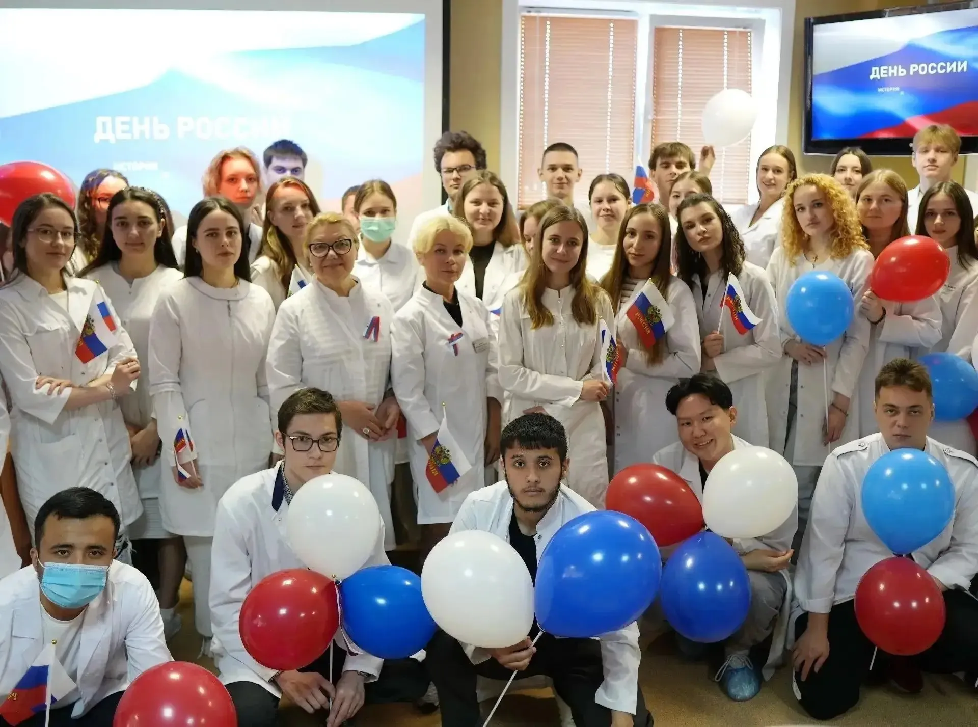 Polina Rudenko Arina Skorikova Margarita Yakovleva National Flag Day