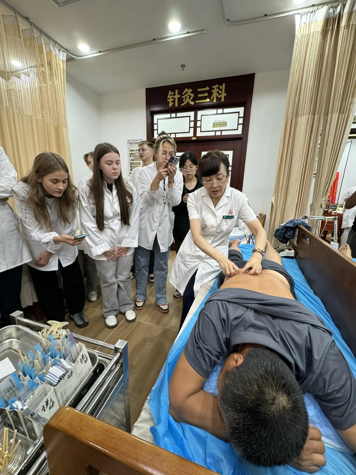 medical students at Heilongjiang University