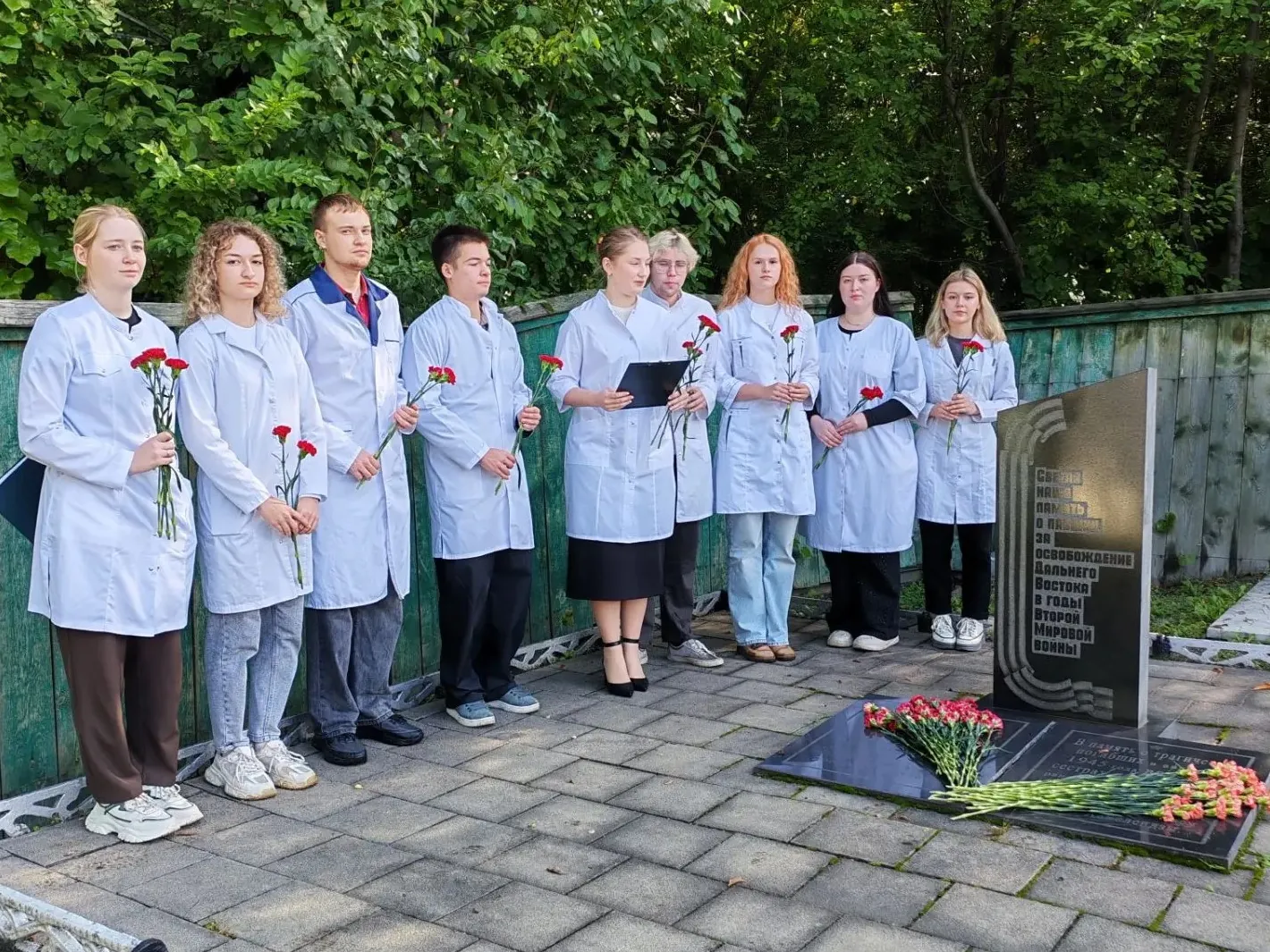 Students visiting military doctors memorial in Blagoveshchensk